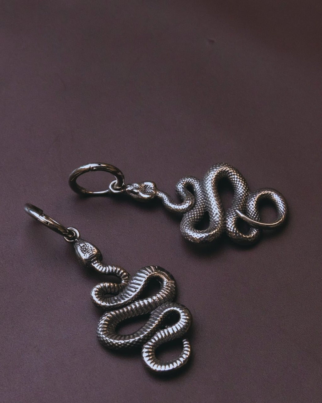 STATEMENT JÖRMUNGANDR EARRINGS