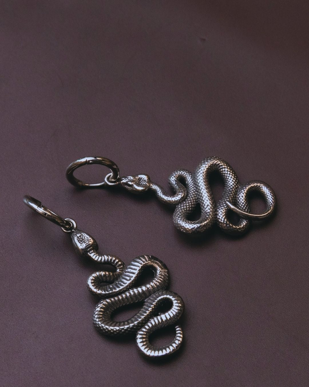 STATEMENT JÖRMUNGANDR EARRINGS