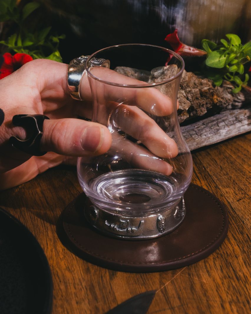 THE VIKING SHIP NEAT GLASS