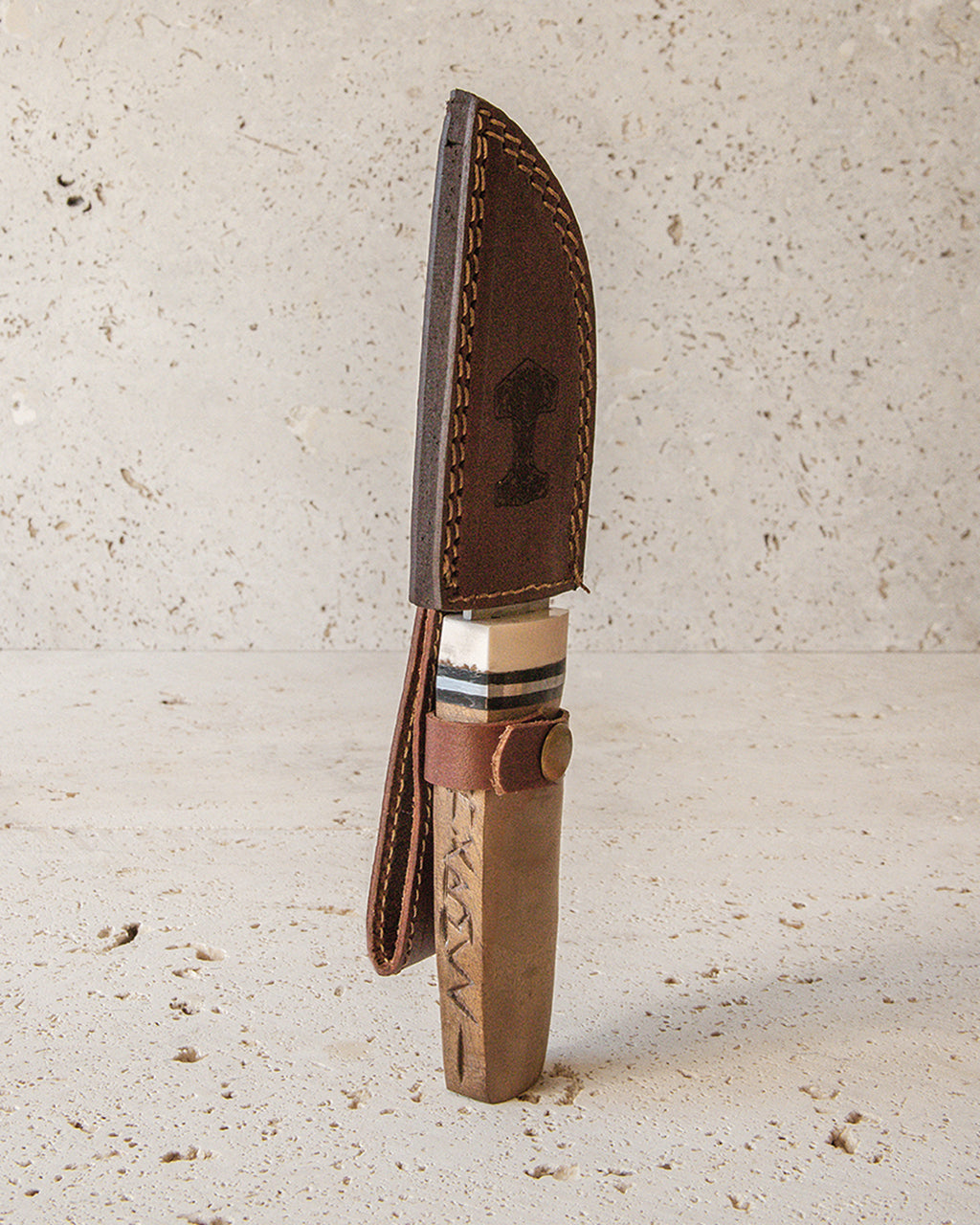 THE HANDLE OF COURAGE