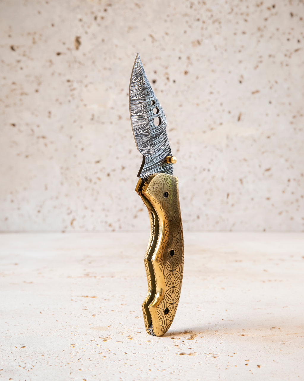 DAMASCUS STEEL GOLD FOLDING KNIFE & LEATHER SHEATH