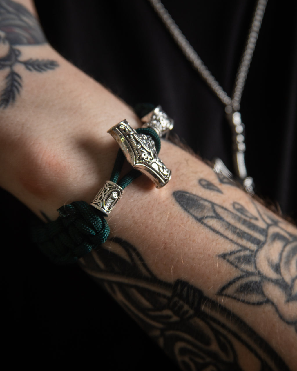 MJØLNER HAMMER BRACELET - GREEN