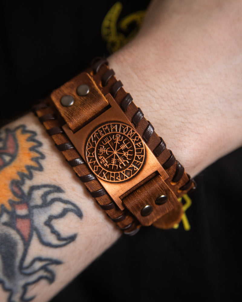 LEATHER CUFF WITH VEGVISIR PLATE