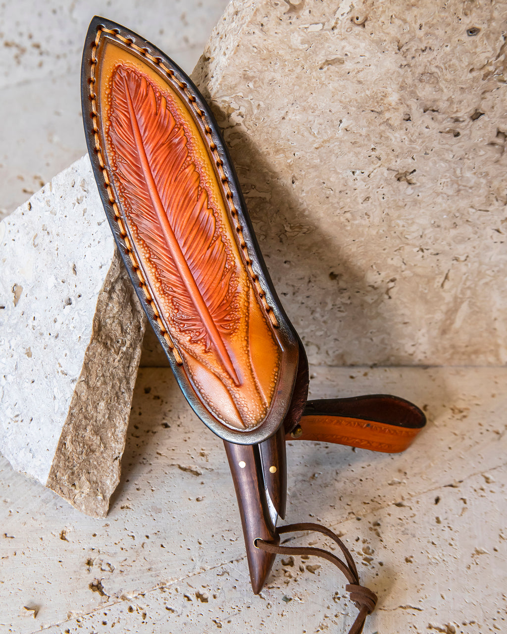 RAVEN'S FEATHER DAMASCUS STEEL KNIFE