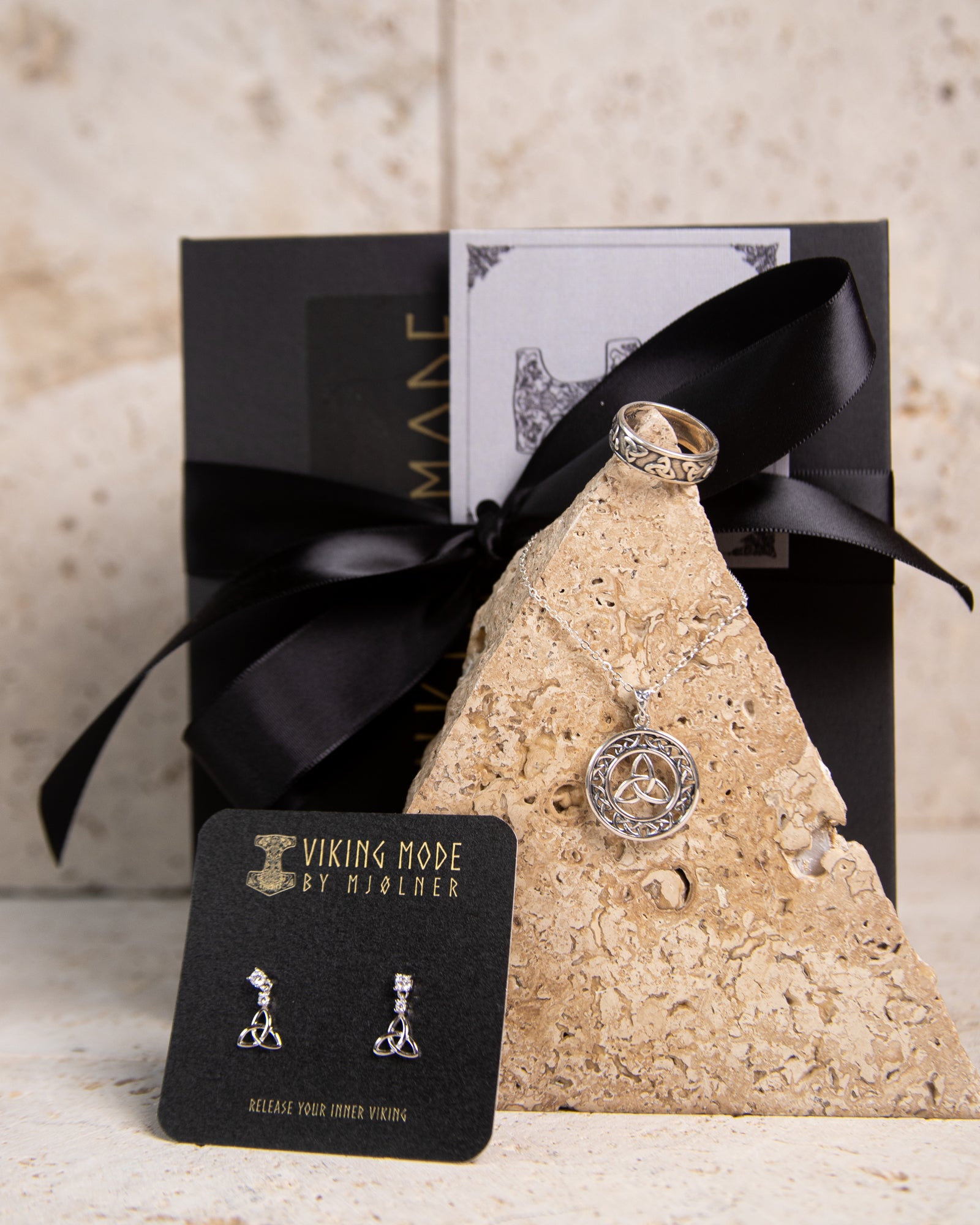 THE TRIQUETRA COMPLETE SET