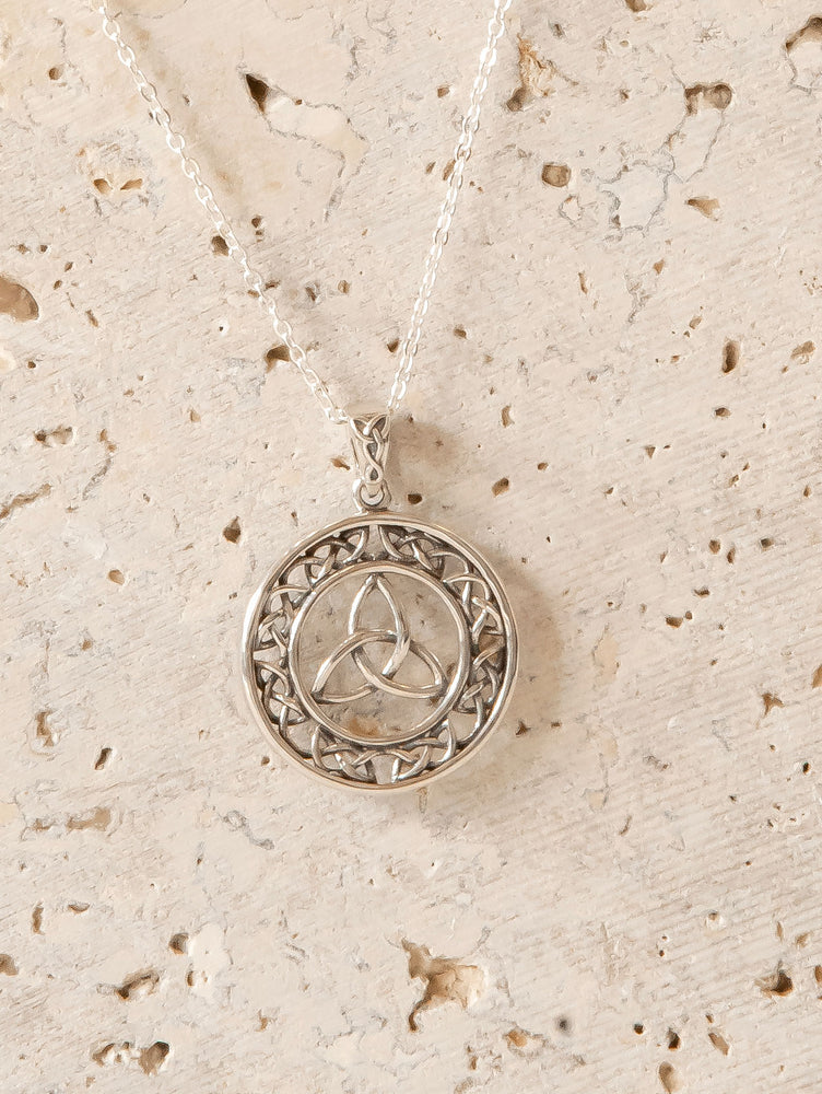 TRIQUETRA STERLING SILVER CHAIN NECKLACE