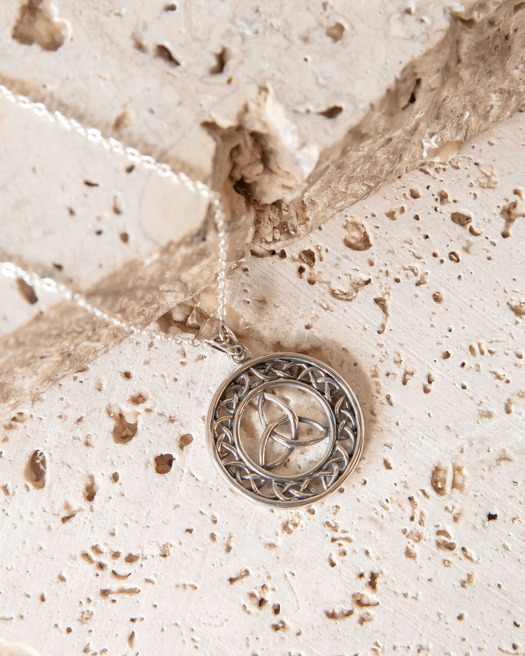 TRIQUETRA NECKLACE - STERLING SILVER