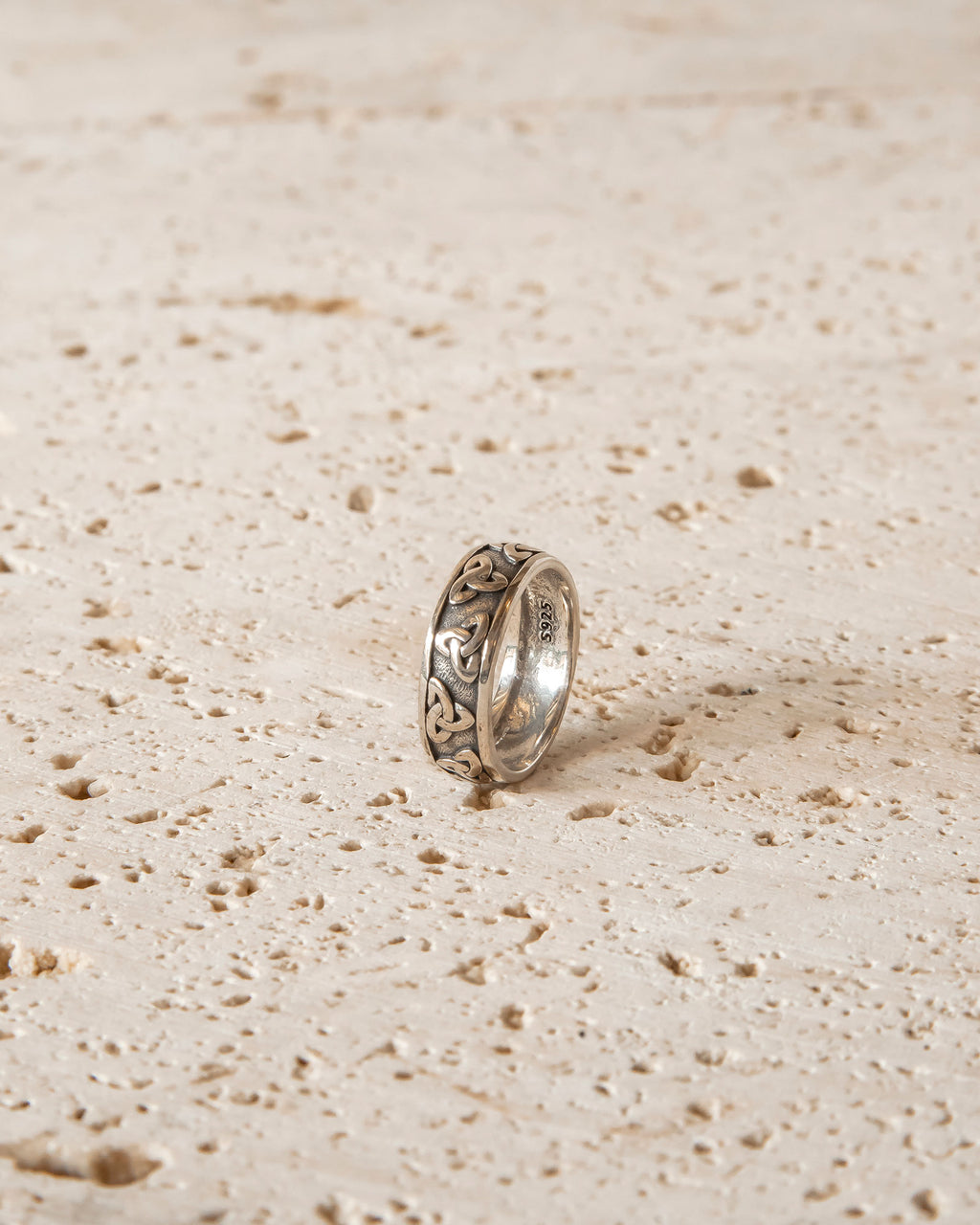 TRIQUETRA - STERLING SILVER RING