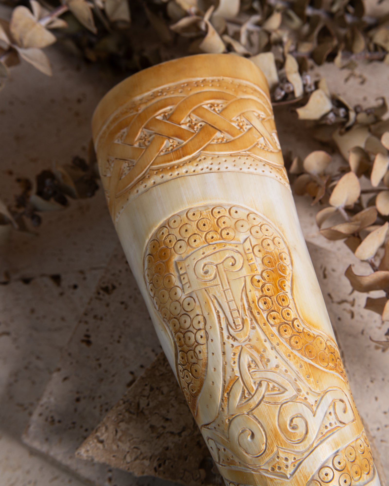 HAND CARVED DRINKING HORN & STAND - MJØLNER