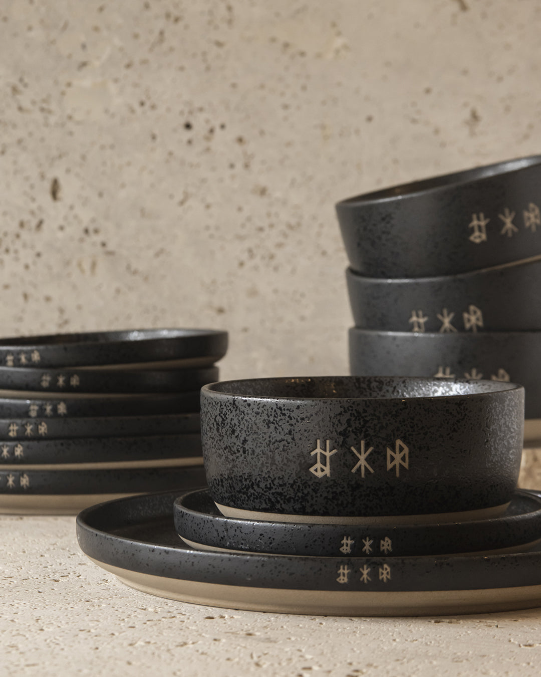 VIKING MODE 12 PIECE CERAMIC DINNER SET