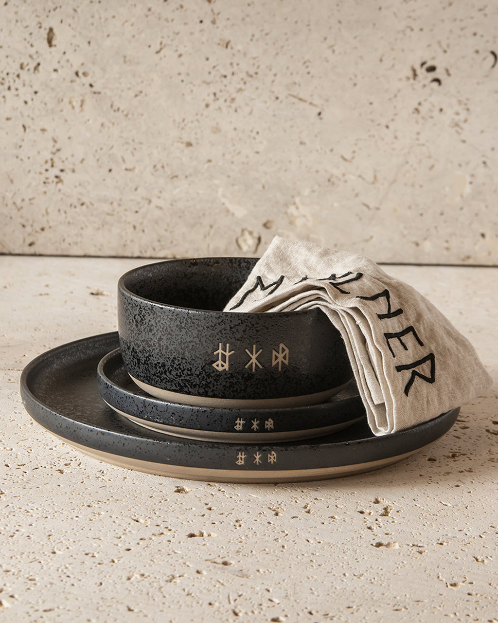 VIKING MODE 12 PIECE CERAMIC DINNER SET