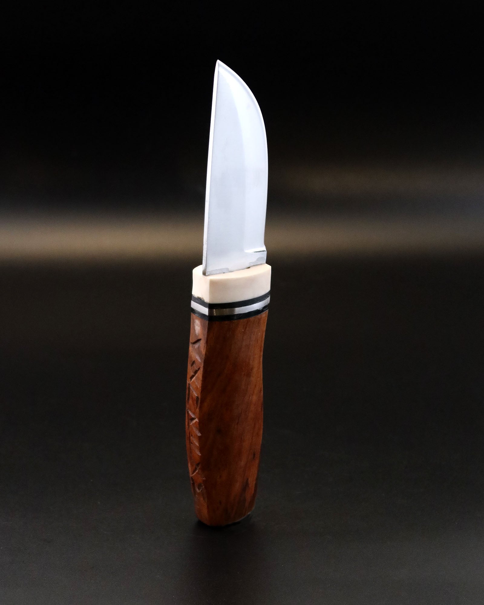 THE HANDLE OF COURAGE