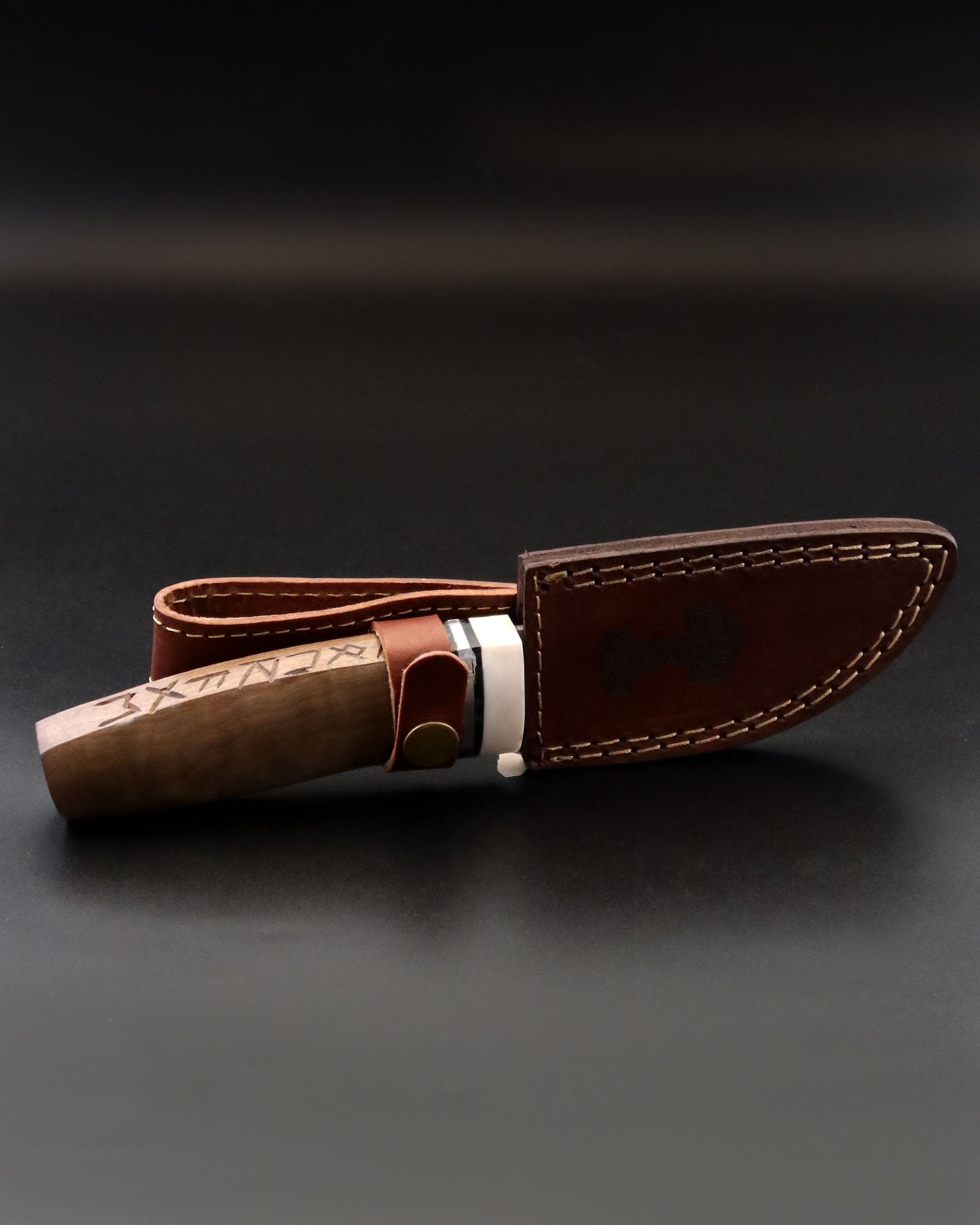 THE HANDLE OF COURAGE