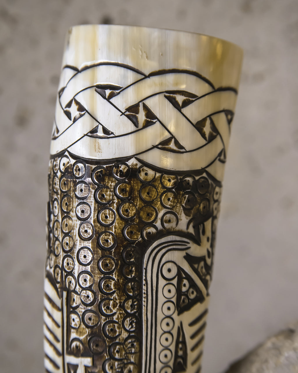HAND CARVED DRINKING HORN & STAND - DREKI