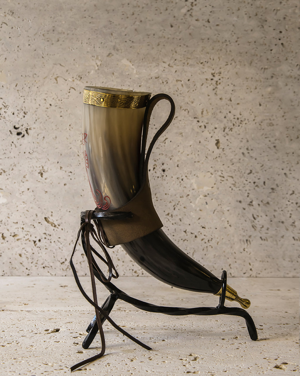 PETITE DRINKING HORN & STAND- 300ML