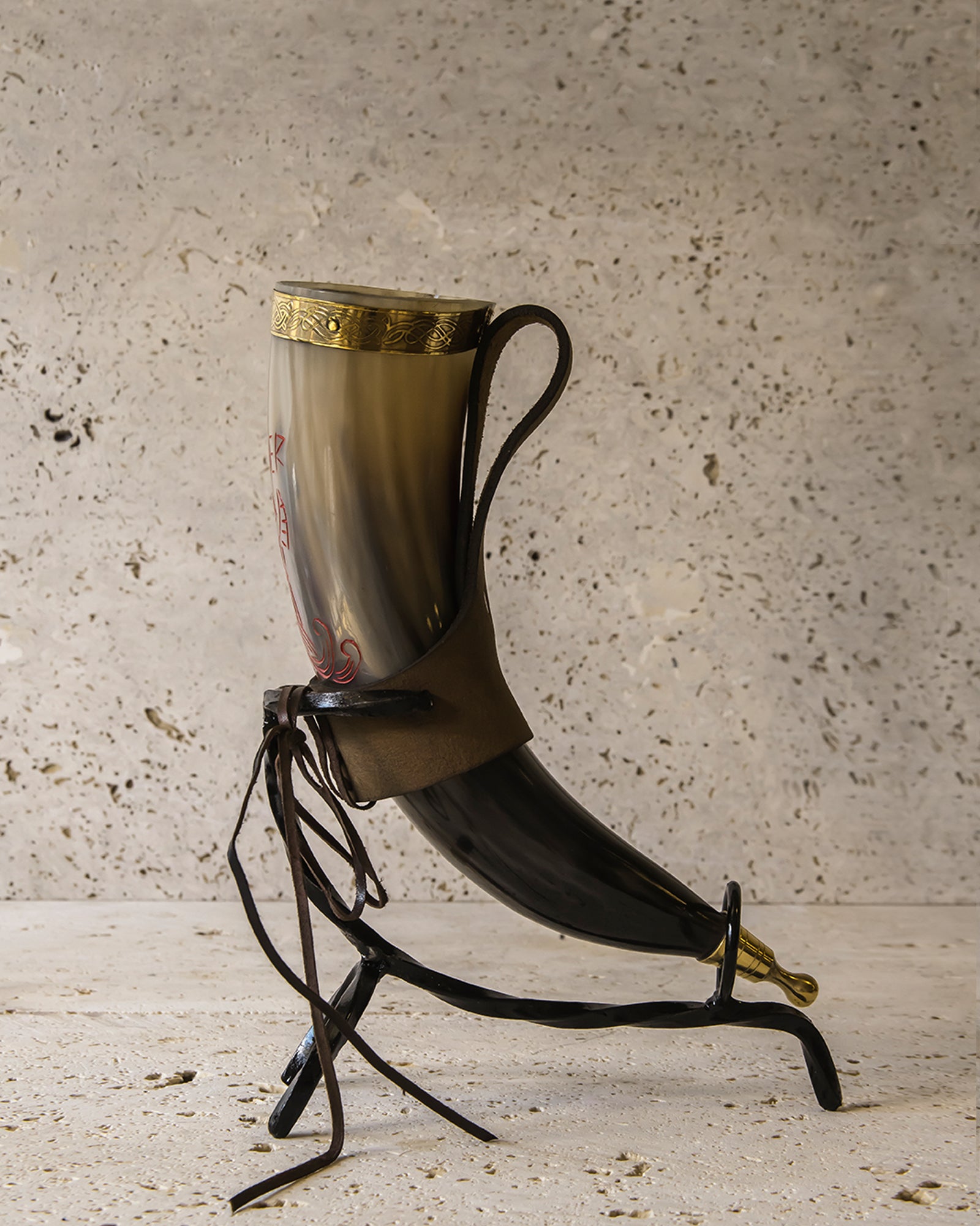 PETITE DRINKING HORN & STAND- 300ML